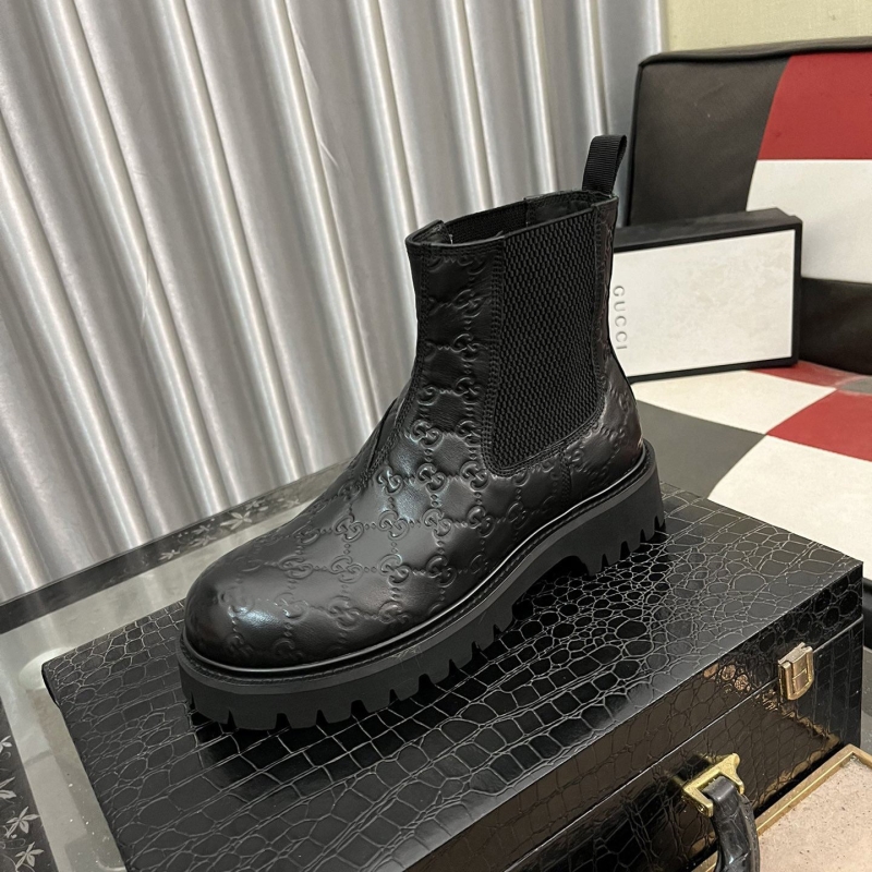 G*u*i boots